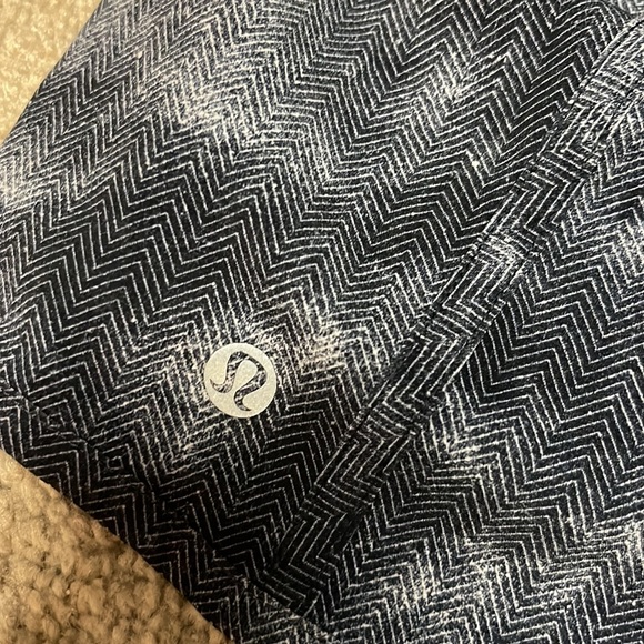 Lululemon athletica Track That Short - Picture 3 of 3